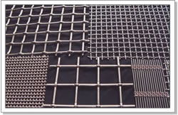 軋花網(wǎng)、不銹鋼軋花網(wǎng)規(guī)格型號(hào)及價(jià)格詳解——以養(yǎng)豬網(wǎng)為例